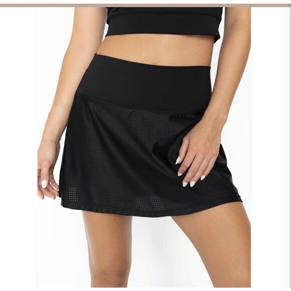 Volare Fitness Limited Edition Mesh To Be collection Black Skirt & Tank Set - Picture 3 of 16